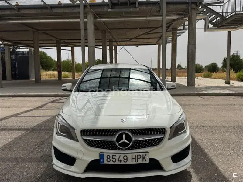 Usado Mercedes CLA220 AMG line 170 CV (125 kW) 2013 Blanco Coupe