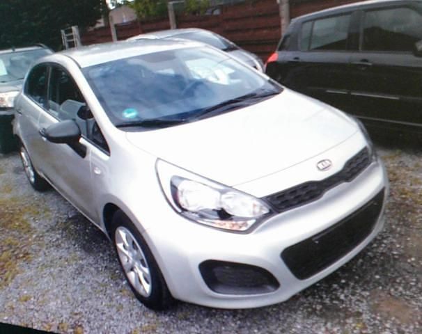Usado 2012 Kia Rio | 7700 € (Precio justo) - Imagen 1/4
