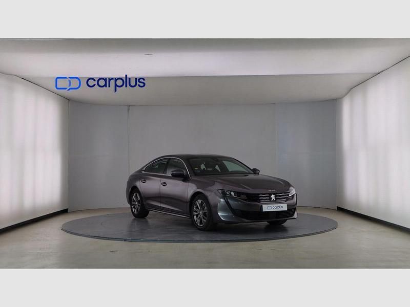 Usado Peugeot 508 Active 130 CV (95 kW) 2020 Gris platino (metalizado) Berlina