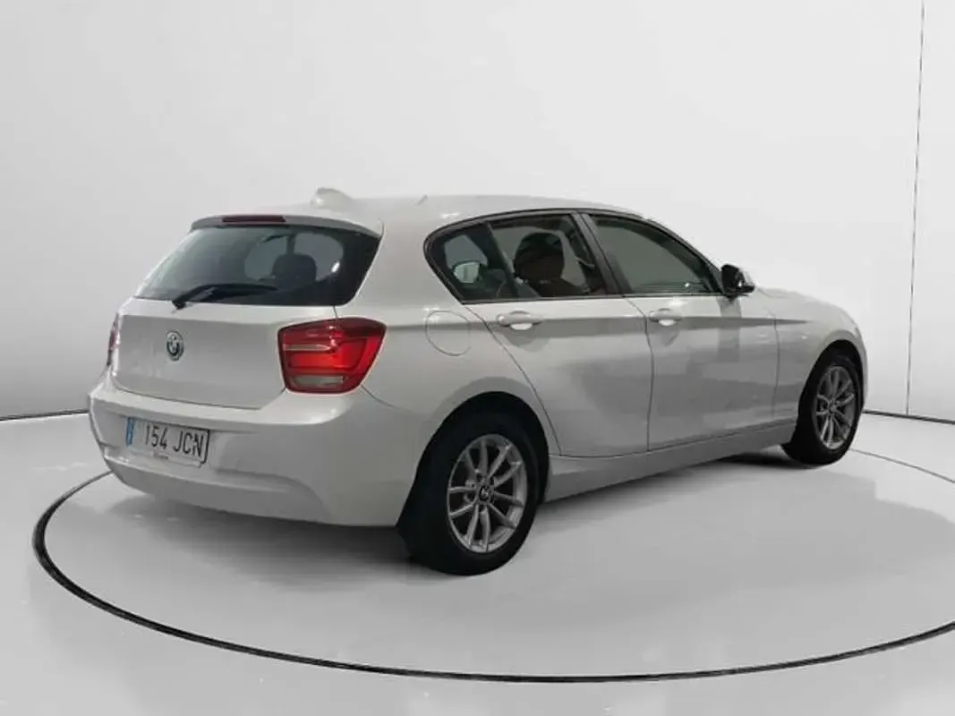 Usado BMW 116 116 CV (85 kW) 2015 Blanco Utilitario