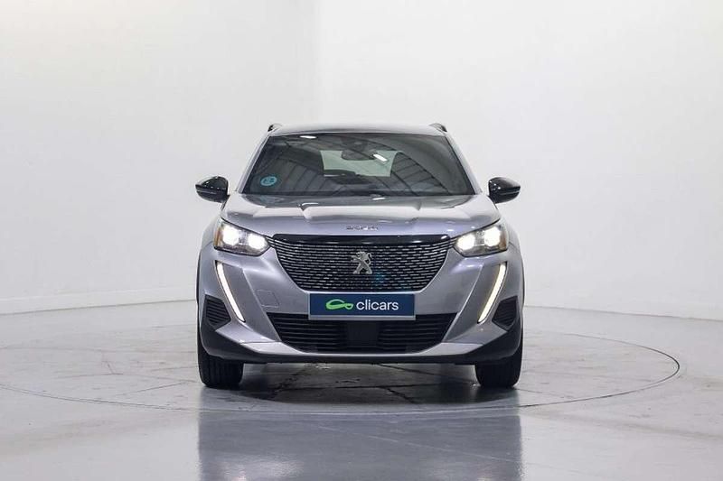 Usado Peugeot 2008 Allure 101 CV (74 kW) 2023 Gris SUV