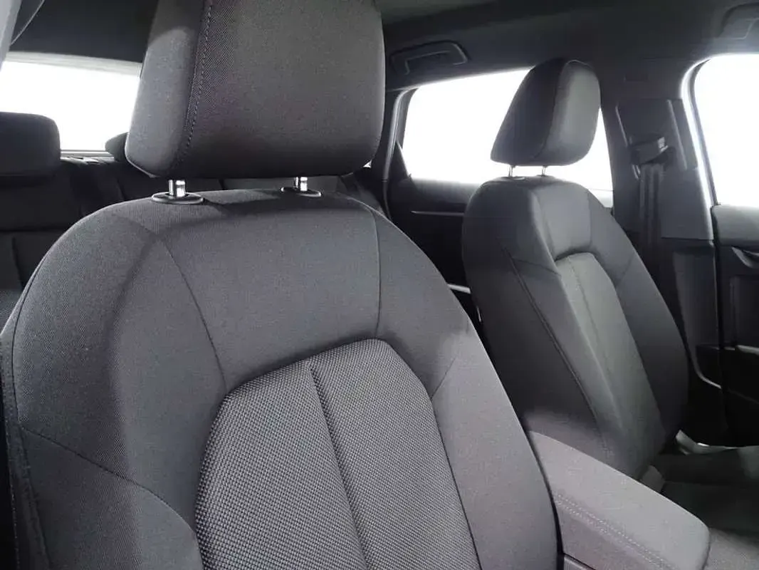Usado Audi A3 Sportback Advanced 150 CV (110 kW) 2023 Plateado Utilitario