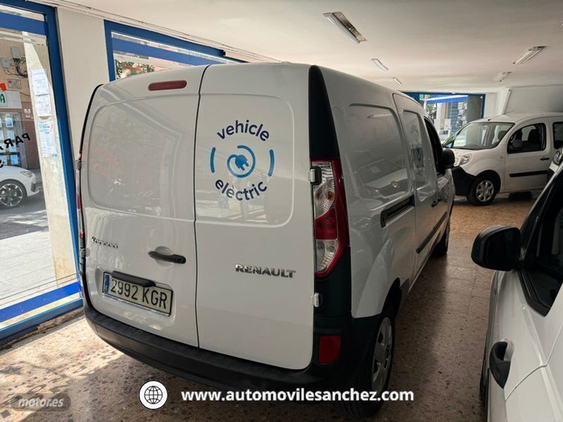 Usado Renault Kangoo 60 CV (44 kW) 2018 Blanco Monovolumen