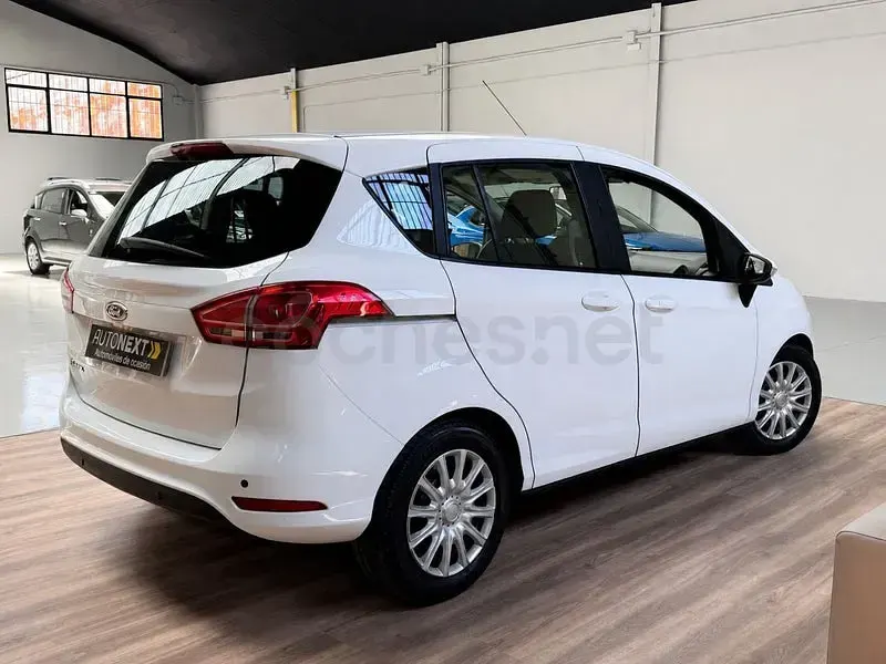 Usado Ford B-MAX Titanium 95 CV (69 kW) 2015 Blanco Monovolumen