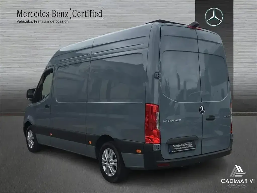 Usado Mercedes Sprinter 150 CV (110 kW) 2024 Gris Van