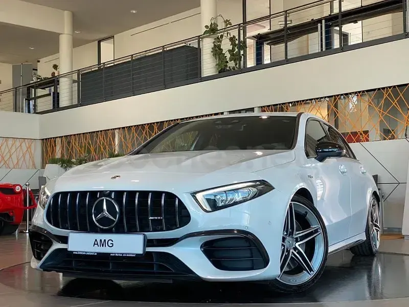 Usado Mercedes A45 AMG 421 CV (309 kW) 2021 Blanco Berlina