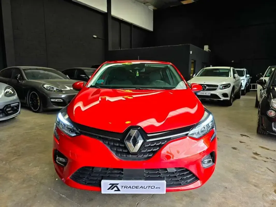 Usado Renault Clio Business 72 CV (52 kW) 2020 Rojo Utilitario