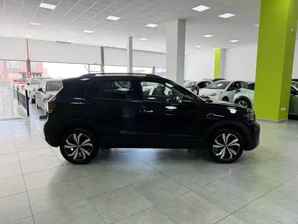 Usado VW T-Cross Life 95 CV (69 kW) 2025 Negro SUV