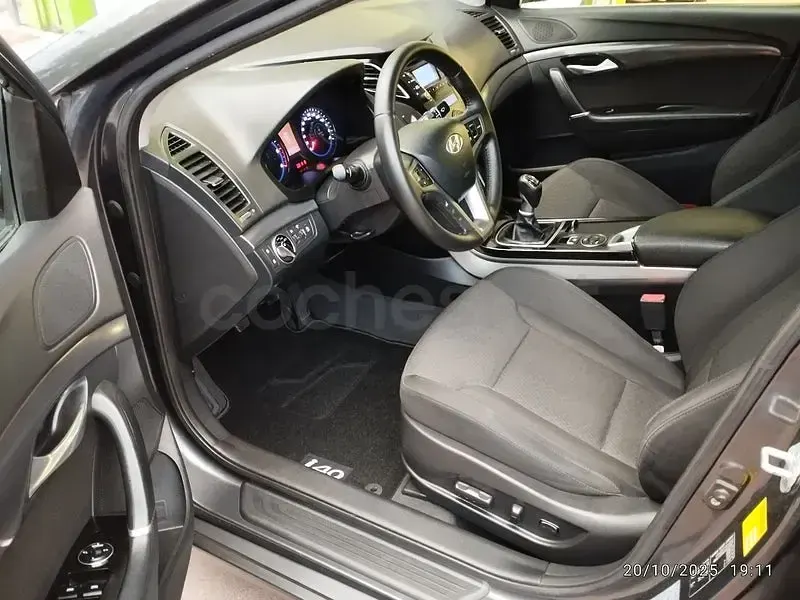Usado Hyundai i40 115 CV (84 kW) 2013 Negro Berlina