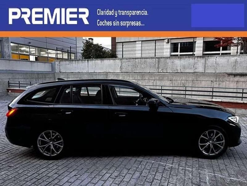 Usado BMW 318 Sport Line 151 CV (111 kW) 2020 Negro Familiar