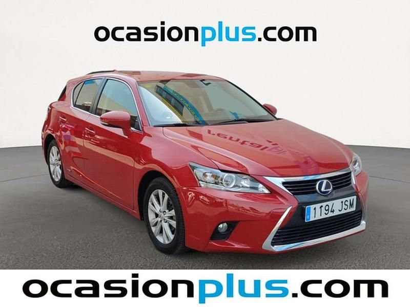 Usado Lexus CT200h Executive Line 136 CV (100 kW) 2016 Rojo Utilitario