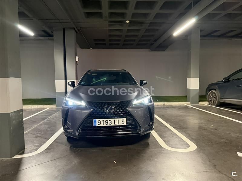Usado Lexus UX 184 CV (135 kW) 2020 Gris / plata SUV