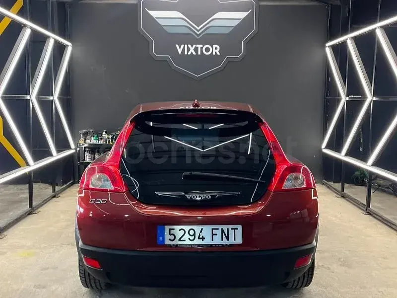 Usado Volvo C30 Momentum 125 CV (91 kW) 2007 Granate Utilitario