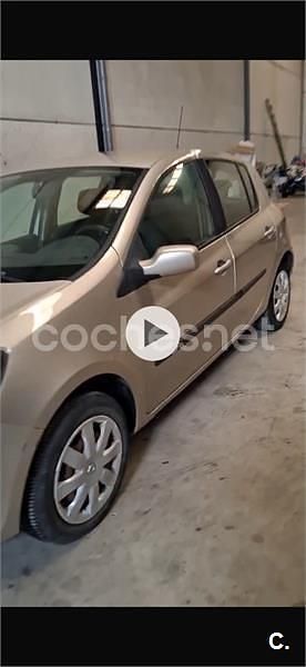 Beige Usado 2007 Renault Clio II Authentique Berlina | 3500 € (Precio justo) - Imagen 1/2