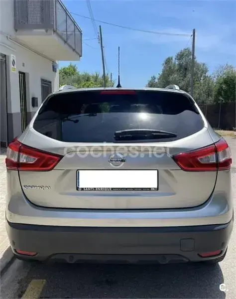 Usado Nissan Qashqai Premium Edition 117 CV (86 kW) 2015 Gris / plata SUV