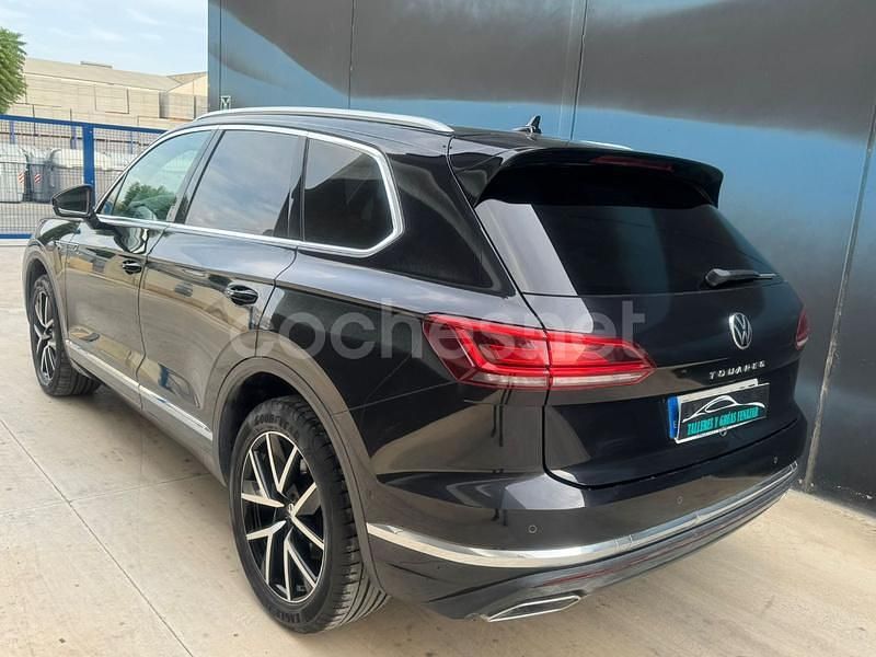 Usado VW Touareg 231 CV (169 kW) 2021 Negro SUV