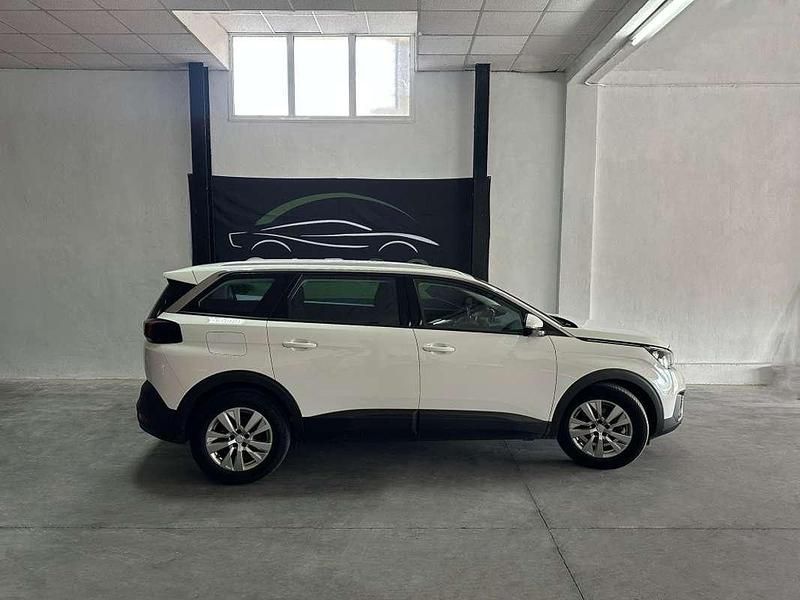 Usado Peugeot 5008 Active 131 CV (96 kW) 2020 Blanco SUV
