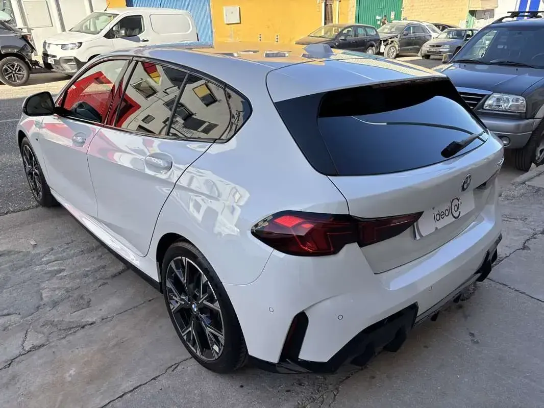 Usado BMW 120 M Sport 163 CV (119 kW) 2025 Blanco Utilitario
