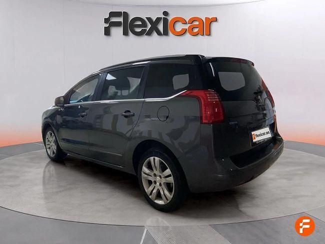 Usado Peugeot 5008 Access 120 CV (88 kW) 2015 Gris Monovolumen