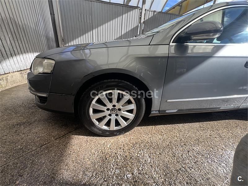 Begagnad VW Passat Advance 105 HK (77 kW) 2008 Grå Kombi