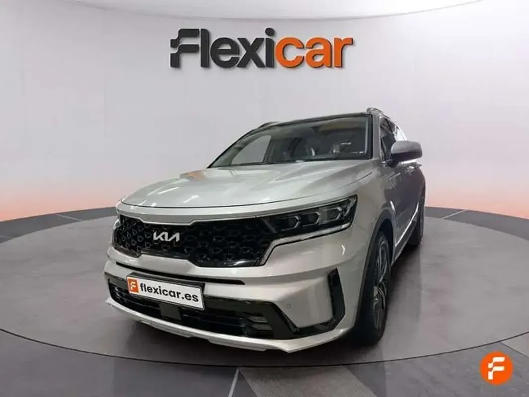 Usado Kia Sorento Plus 232 CV (170 kW) 2023 Gris SUV