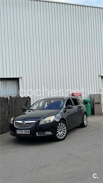 Usado Opel Insignia Cosmo 220 CV (161 kW) 2011 Negro Familiar