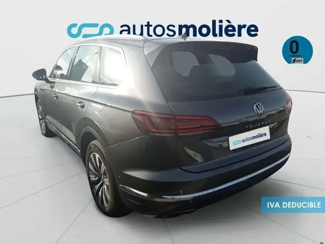 Usado VW Touareg Elegance 381 CV (280 kW) 2021 Gris SUV