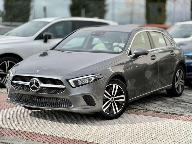 Gris Usado 2021 Mercedes A250 Utilitario | 23.250 € (Precio justo) - Imagen 1/4