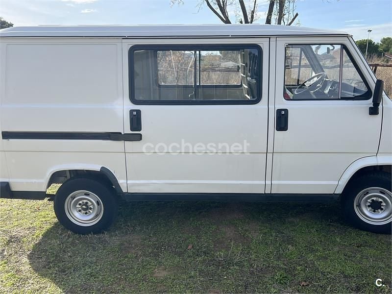 Usado Peugeot J5 74 CV (54 kW) 1990 Blanco Familiar