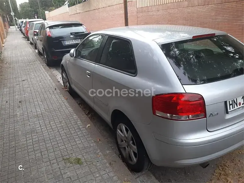 Usado Audi A3 Ambition 102 CV (75 kW) 2008 Gris / plata Utilitario