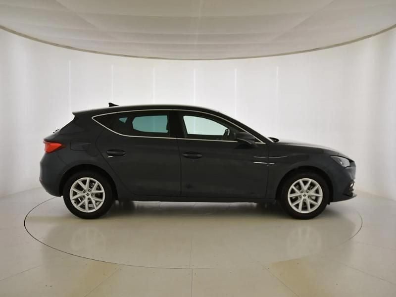 Usado Seat Leon Style 116 CV (85 kW) 2025 Azul