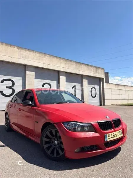 Usado BMW 320 163 CV (119 kW) 2005 Rojo Berlina