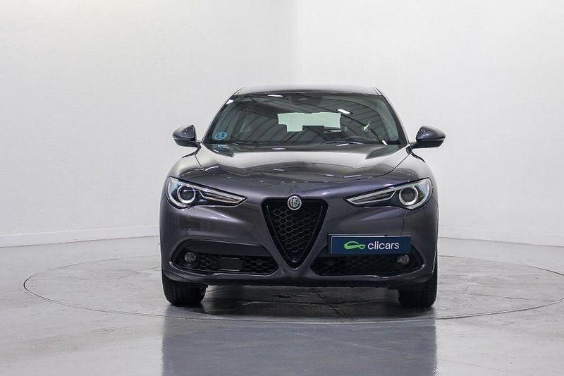 Usado Alfa Romeo Stelvio Sprint 190 CV (139 kW) 2021 Azul SUV