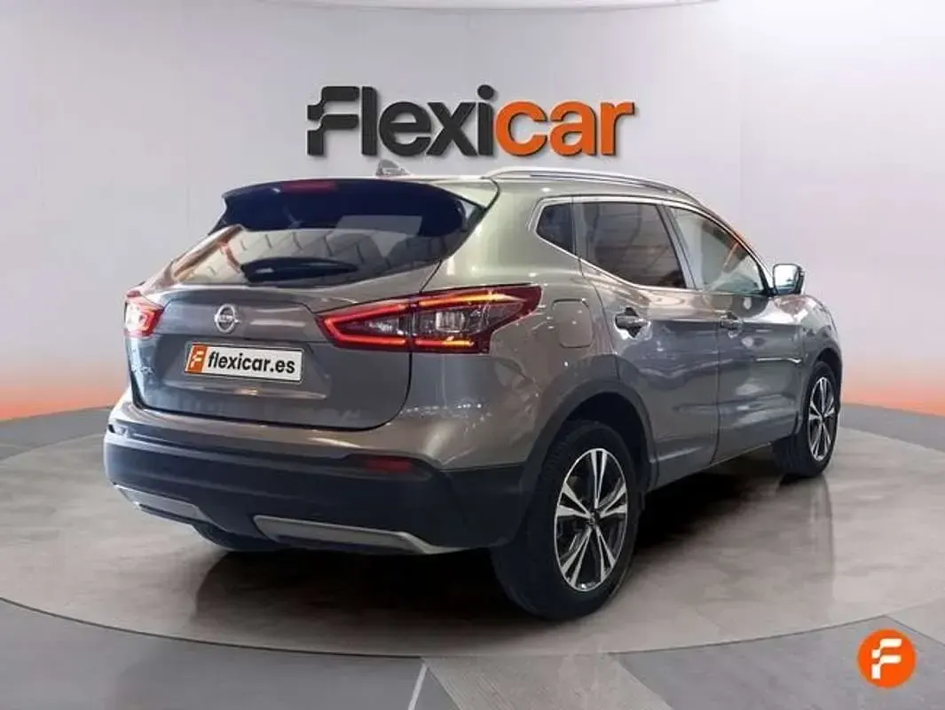 Usado Nissan Qashqai N-Connecta 140 CV (102 kW) 2021 Gris SUV