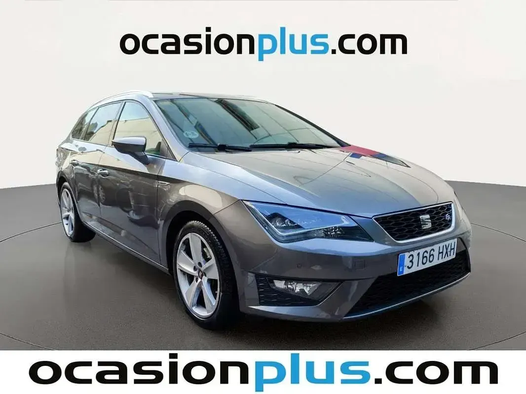 Usado Seat Leon ST FR 150 CV (110 kW) 2014 Gris Familiar