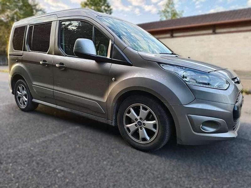 Usado Ford Tourneo Connect Titanium 95 CV (69 kW) 2018 Beige Monovolumen
