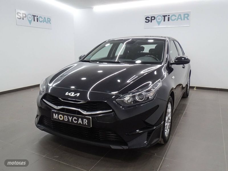 Negro Usado 2023 Kia Ceed Utilitario | 16.378 € (Precio justo) - Imagen 1/4