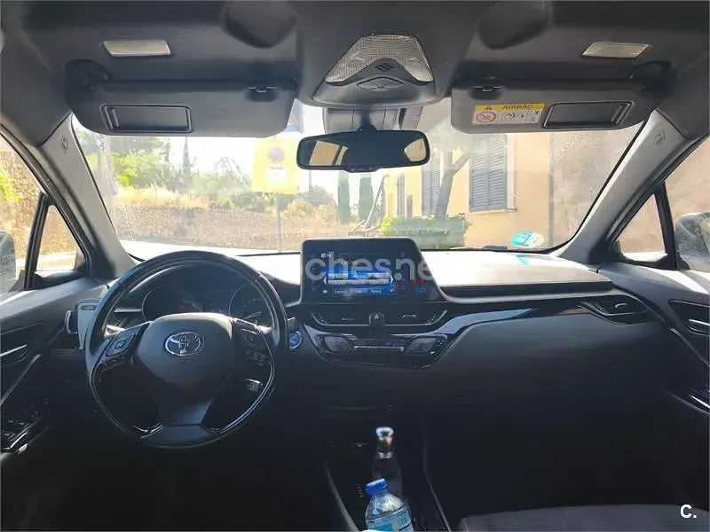 Usado Toyota C-HR Advance 122 CV (89 kW) 2019 Gris / plata SUV