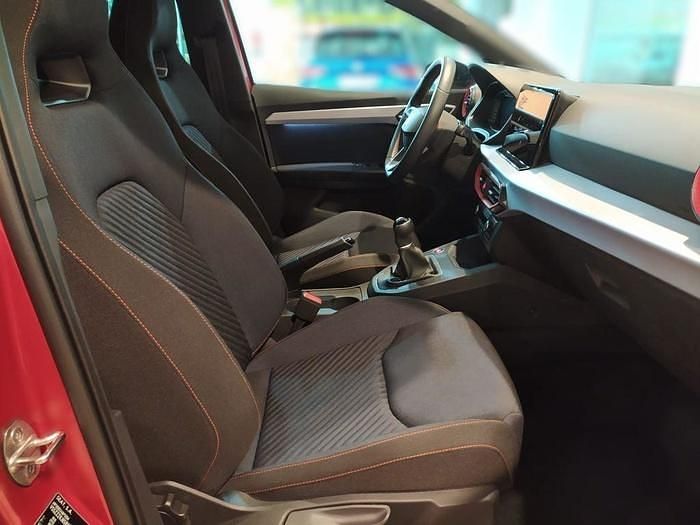 Usado Seat Ibiza FR 115 CV (84 kW) 2025 Rojo Utilitario