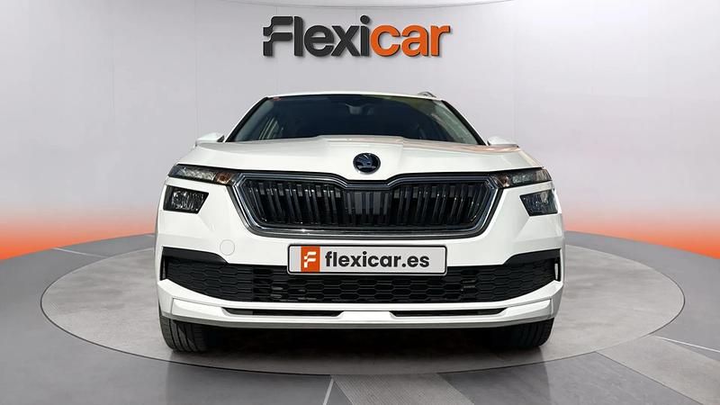Usado Skoda Kamiq Ambition 110 CV (80 kW) 2021 Blanco SUV