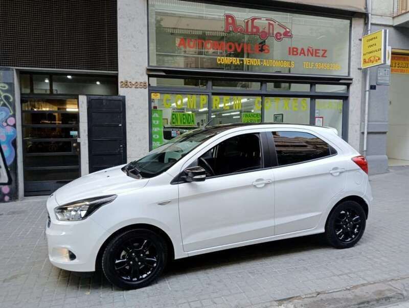 Blanco Usado 2017 Ford Ka Plus Utilitario | 9990 € (Precio justo) - Imagen 1/4