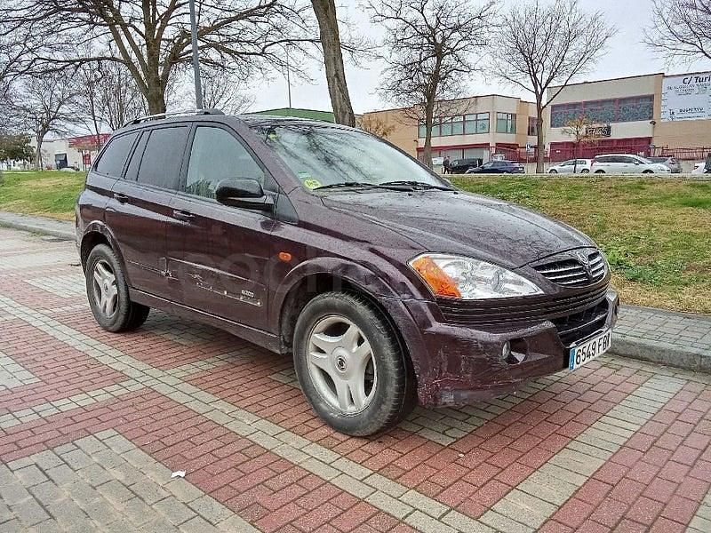 Usado Ssangyong (KGM) Kyron Limited 141 CV (103 kW) 2006 Granate SUV