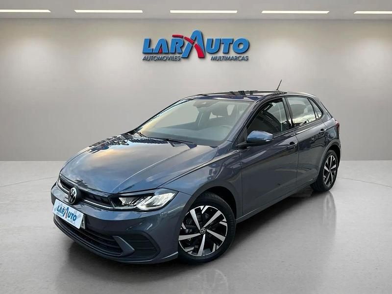 Gris / plata Usado 2022 VW Polo Life Berlina | 16.499 € (Precio justo) - Imagen 1/4
