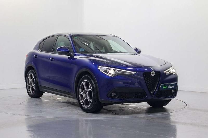 Usado Alfa Romeo Stelvio Sprint 190 CV (139 kW) 2022 Azul SUV