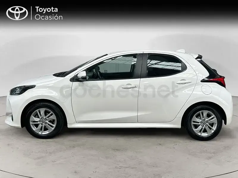 Usado Toyota Yaris 125 CV (91 kW) 2022 Blanco Utilitario