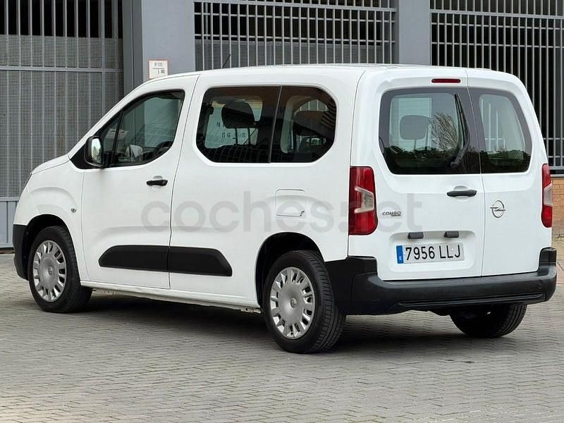 Usado Opel Combo Life Expression 102 CV (75 kW) 2020 Blanco Monovolumen
