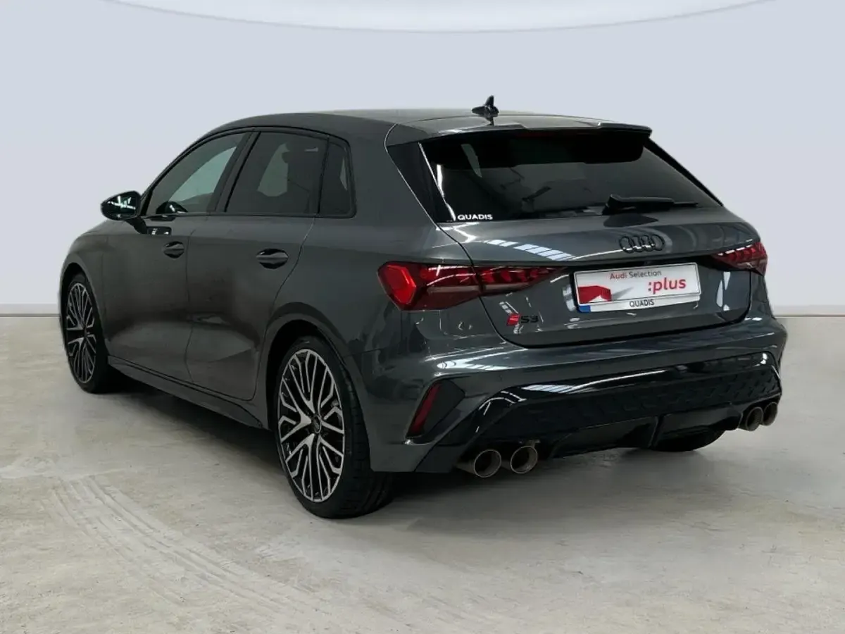 Usado Audi S3 333 CV (244 kW) 2025 Gris Berlina