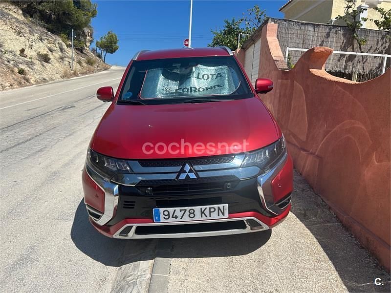 Granate Usado 2018 Mitsubishi Outlander P-HEV SUV | 18.900 € (Buen precio) - Imagen 1/4