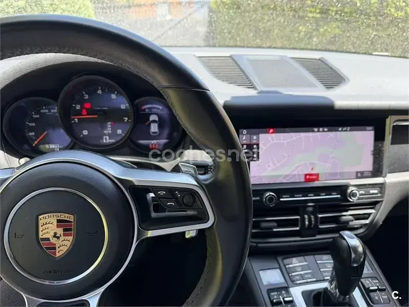 Usado Porsche Macan 245 CV (180 kW) 2020 Gris / plata SUV
