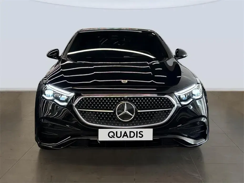 Nuevo Mercedes E220 197 CV (144 kW) 2026 Negro obsidiana Berlina